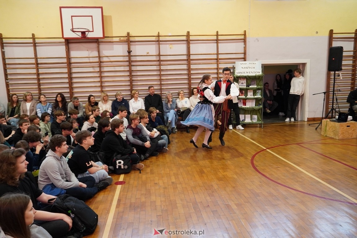 Konkurs II LO ma talent [21.03.2024] - zdjęcie #4 - eOstroleka.pl