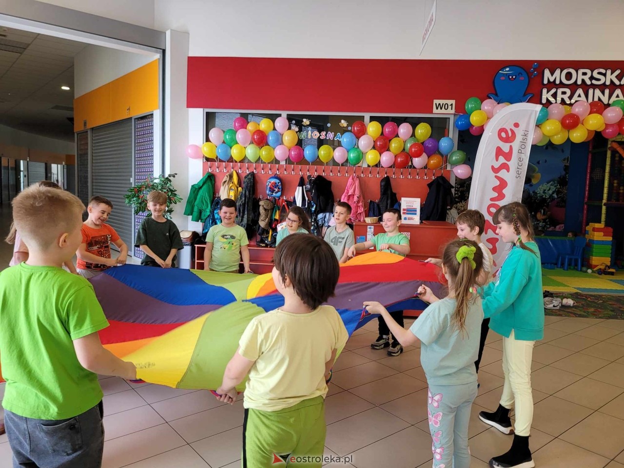 Dzień wiosny w Sali Zabaw Morska Kraina [21.03.2024] - zdjęcie #42 - eOstroleka.pl