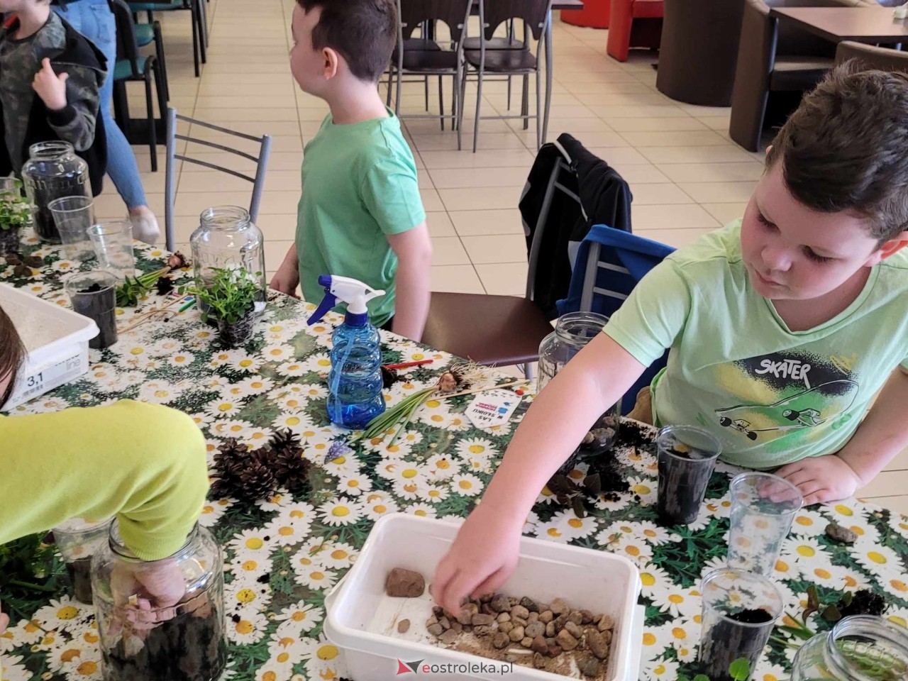 Dzień wiosny w Sali Zabaw Morska Kraina [21.03.2024] - zdjęcie #40 - eOstroleka.pl