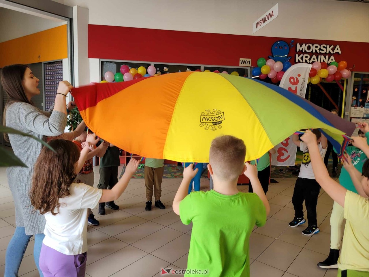 Dzień wiosny w Sali Zabaw Morska Kraina [21.03.2024] - zdjęcie #28 - eOstroleka.pl