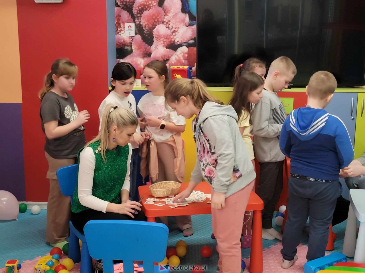 Dzień wiosny w Sali Zabaw Morska Kraina [21.03.2024] - zdjęcie #22 - eOstroleka.pl