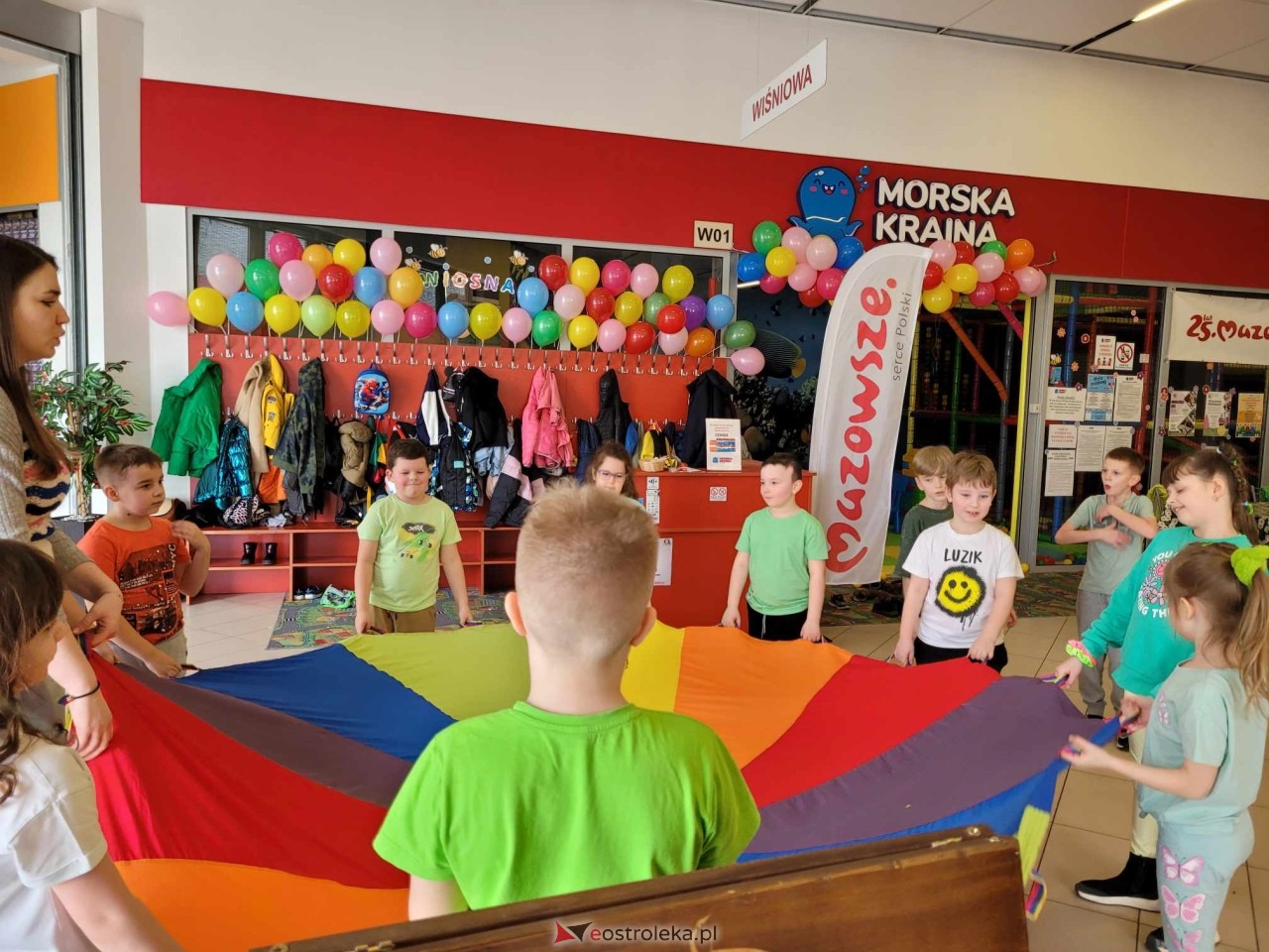 Dzień wiosny w Sali Zabaw Morska Kraina [21.03.2024] - zdjęcie #6 - eOstroleka.pl