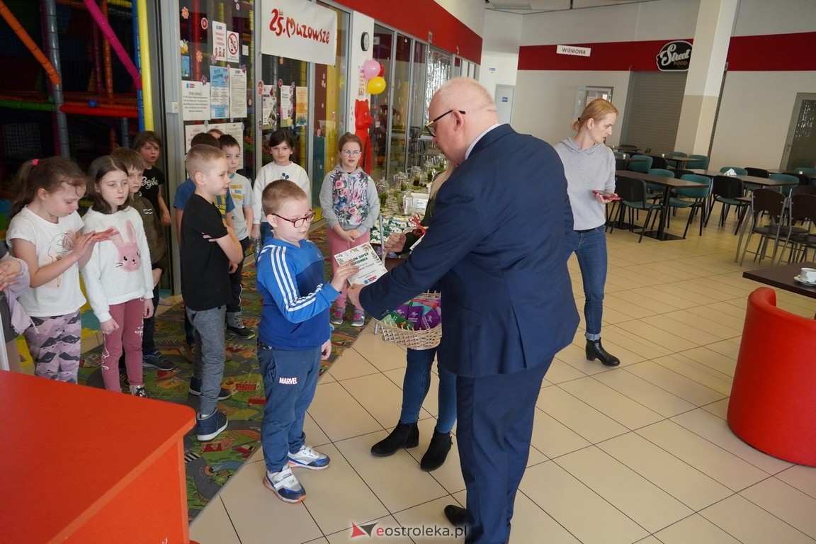 Dzień wiosny w Sali Zabaw Morska Kraina [21.03.2024] - zdjęcie #87 - eOstroleka.pl