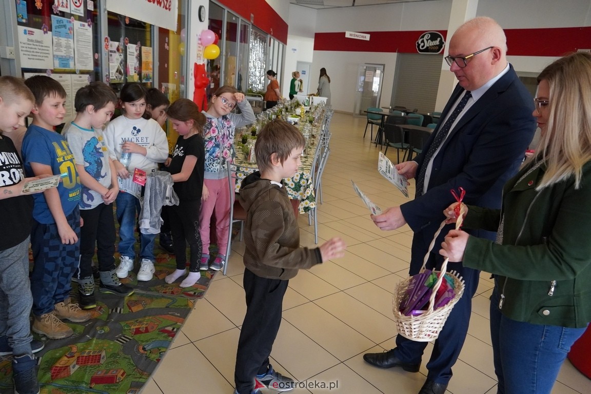 Dzień wiosny w Sali Zabaw Morska Kraina [21.03.2024] - zdjęcie #80 - eOstroleka.pl