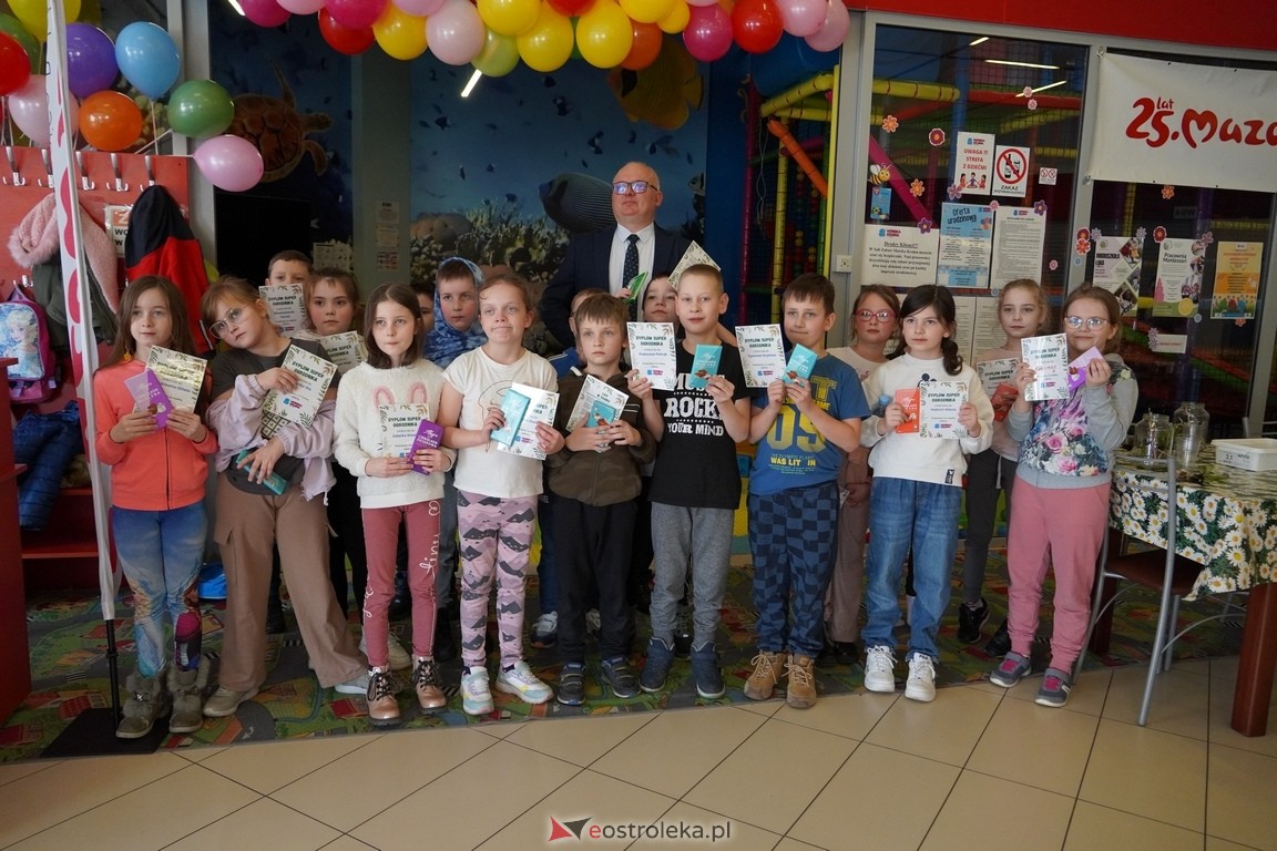 Dzień wiosny w Sali Zabaw Morska Kraina [21.03.2024] - zdjęcie #72 - eOstroleka.pl