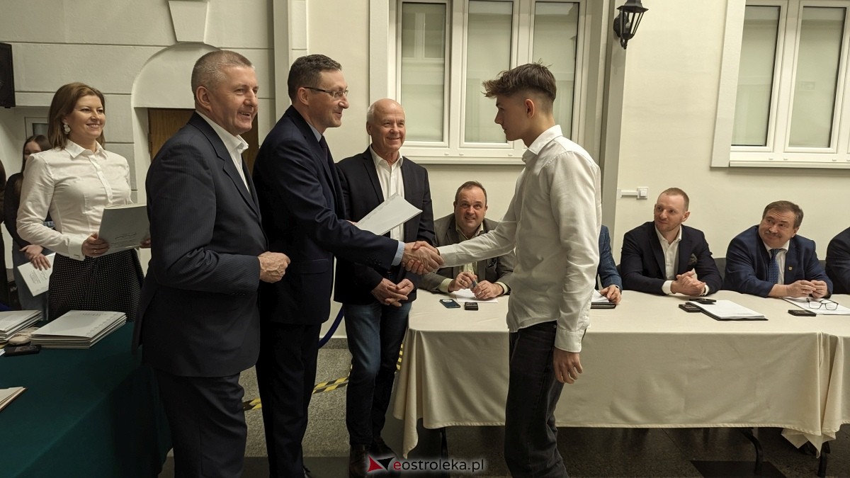 LXXV sesja Rady Powiatu w Ostrołęce [21.03.2024] - zdjęcie #32 - eOstroleka.pl