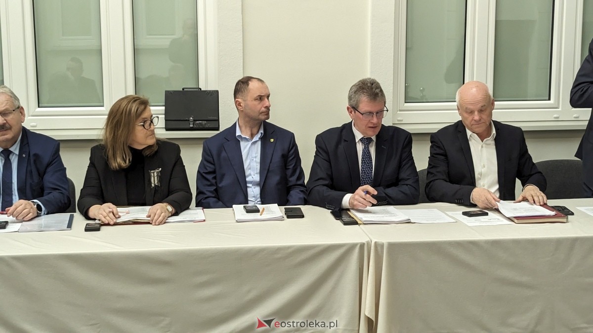 LXXV sesja Rady Powiatu w Ostrołęce [21.03.2024] - zdjęcie #15 - eOstroleka.pl