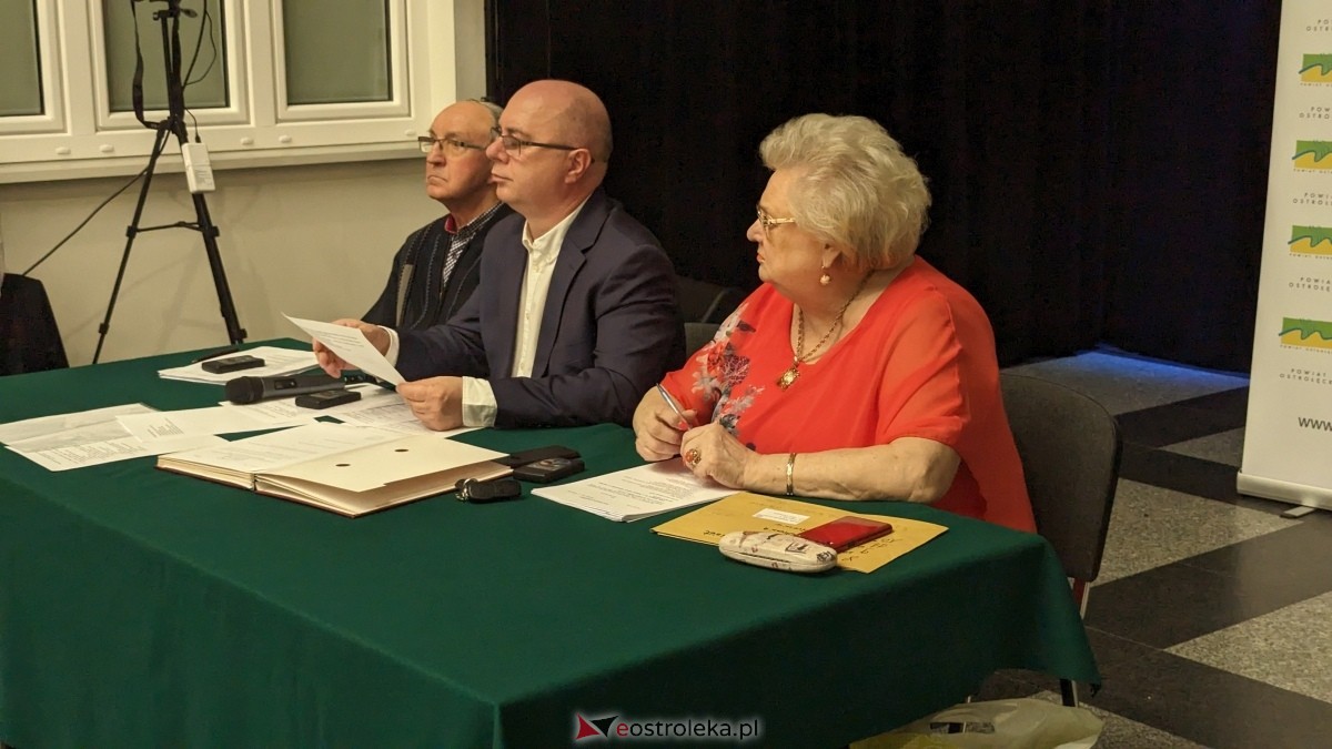 LXXV sesja Rady Powiatu w Ostrołęce [21.03.2024] - zdjęcie #7 - eOstroleka.pl