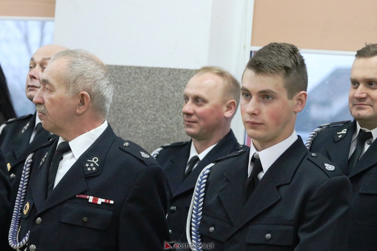 Przekazanie wozu i sprzętu strażackiego OSP Łęg Przedmiejski [23.03.2024] - zdjęcie #32 - eOstroleka.pl