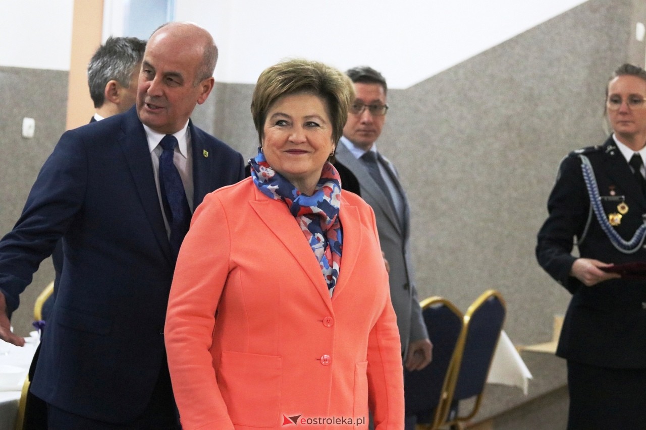Przekazanie wozu i sprzętu strażackiego OSP Łęg Przedmiejski [23.03.2024] - zdjęcie #28 - eOstroleka.pl