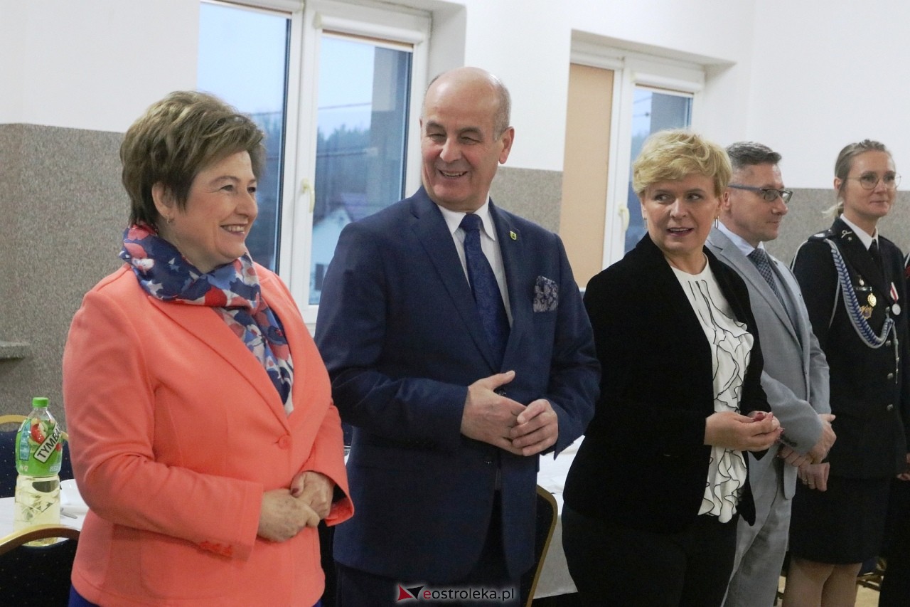 Przekazanie wozu i sprzętu strażackiego OSP Łęg Przedmiejski [23.03.2024] - zdjęcie #20 - eOstroleka.pl