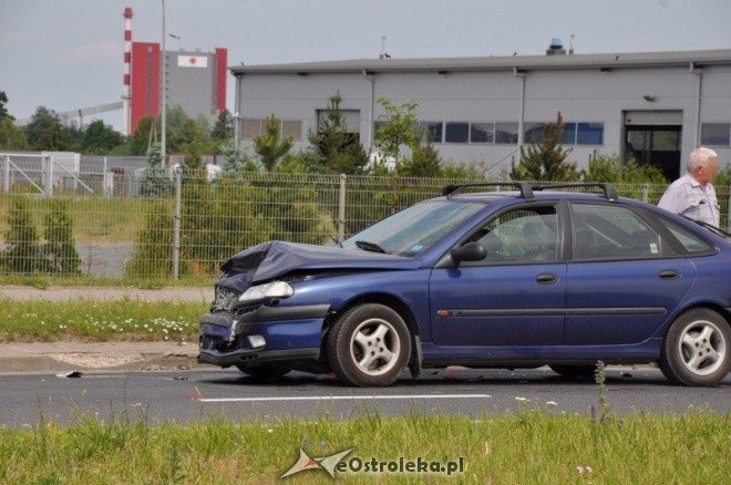Kolizja na ostrołęckiej obwodnicy (16.VI.2011) - zdjęcie #12 - eOstroleka.pl