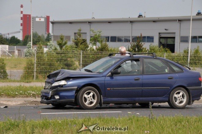 Kolizja na ostrołęckiej obwodnicy (16.VI.2011) - zdjęcie #11 - eOstroleka.pl
