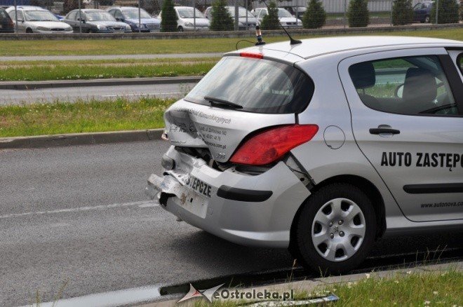 Kolizja na ostrołęckiej obwodnicy (16.VI.2011) - zdjęcie #9 - eOstroleka.pl