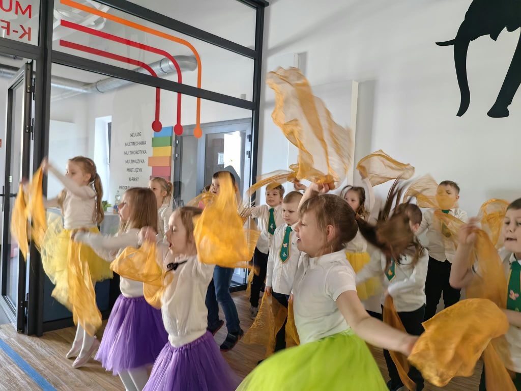 Warsztaty kreatywne dla przedszkolaków Bajkowy Ogród Wartości - zdjęcie #36 - eOstroleka.pl