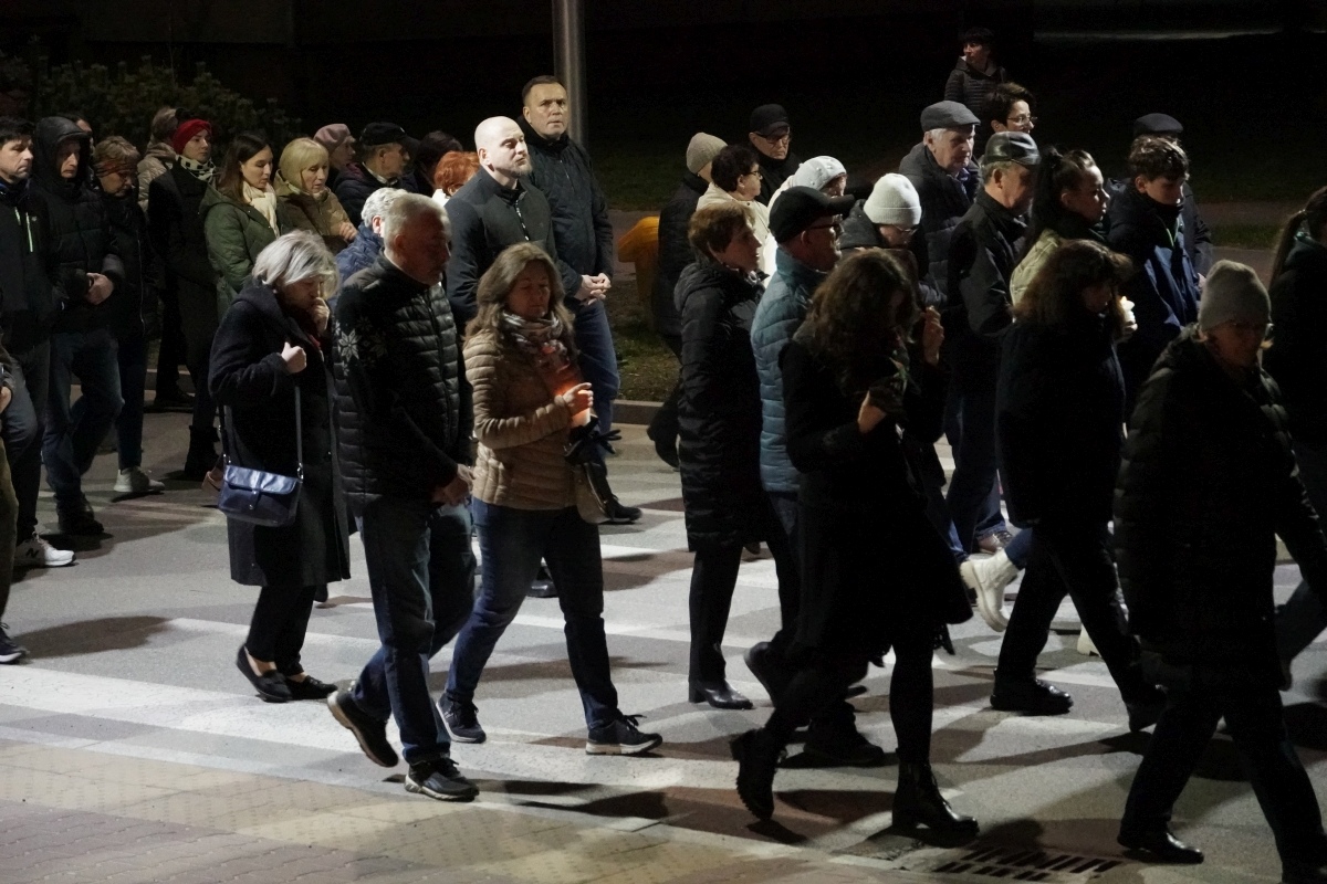 Droga Krzyżowa w parafii pw. św. Franciszka z Asyżu w Ostrołęce [29.03.2024] - zdjęcie #11 - eOstroleka.pl