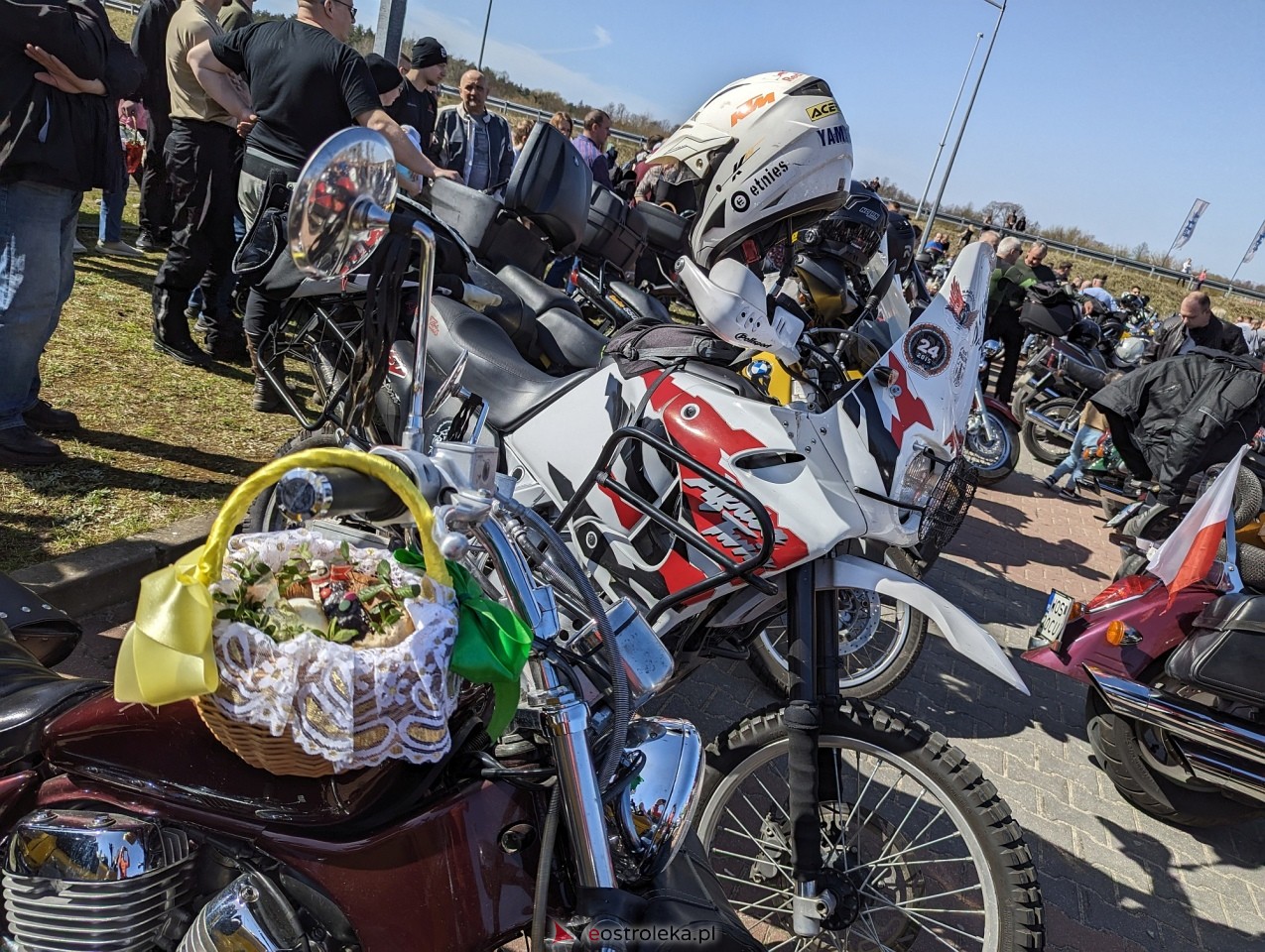Motoświęconka 2024 w Ostrołęce: błogosławieństwo na dwóch kółkach [30.03.2024] - zdjęcie #72 - eOstroleka.pl