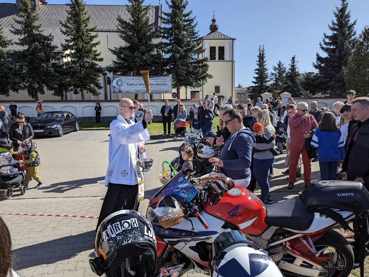 Motoświęconka 2024 w Ostrołęce: błogosławieństwo na dwóch kółkach [30.03.2024] - zdjęcie #58 - eOstroleka.pl