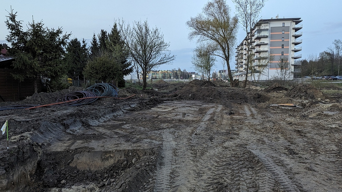 Budowa ulicy Arkadiusza Gołasia w Ostrołće - stan z kwietnia 2024 [05.04.2024] - zdjęcie #4 - eOstroleka.pl