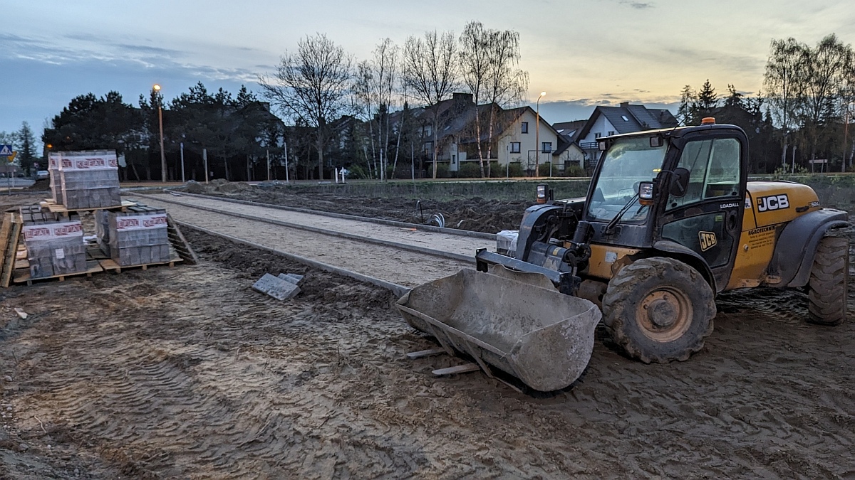 Budowa ulicy Arkadiusza Gołasia w Ostrołće - stan z kwietnia 2024 [05.04.2024] - zdjęcie #6 - eOstroleka.pl