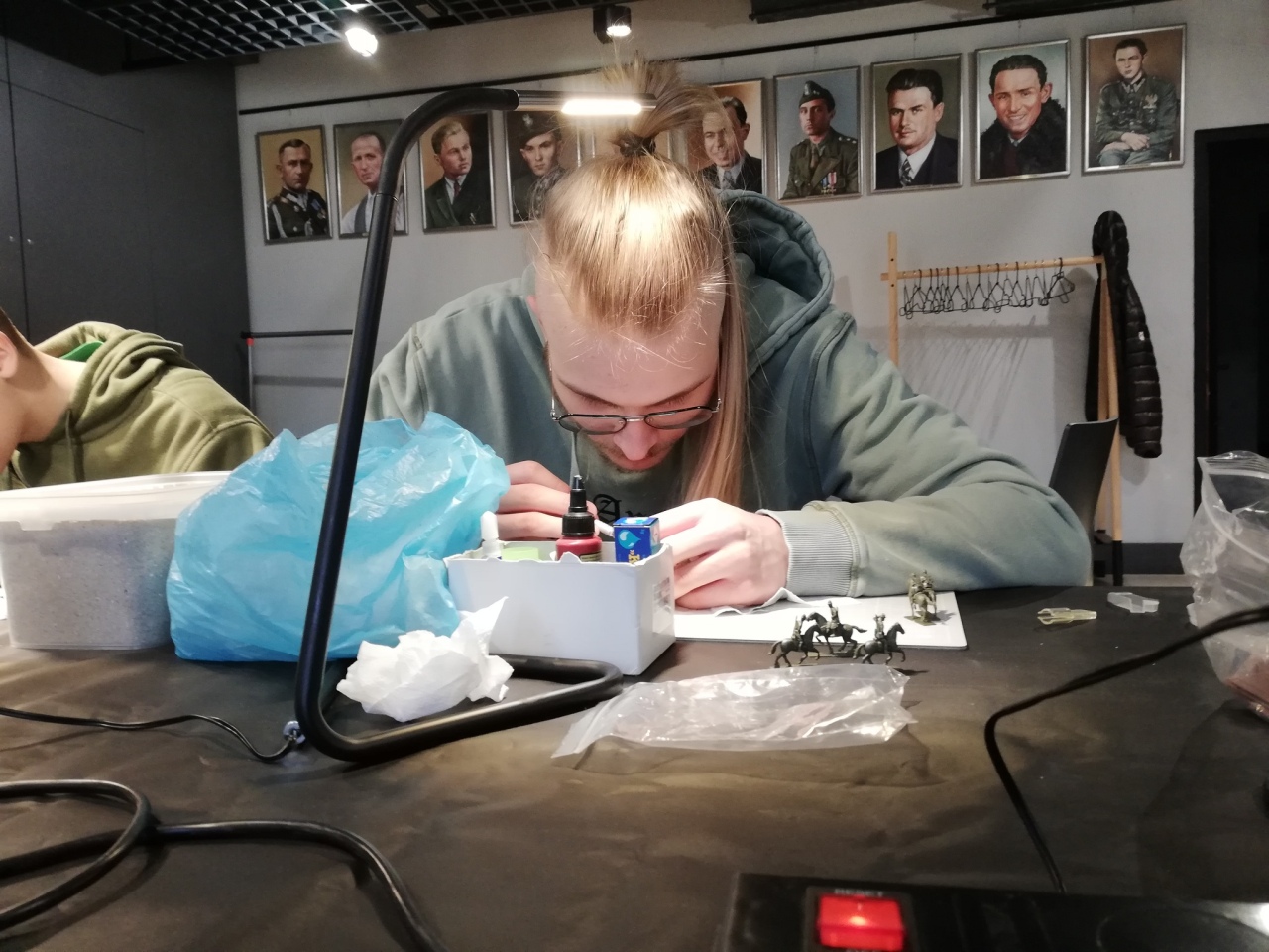 Kolejne zajęcia w naszej pracowni mikromodelarstwa i gier strategicznych w MŻW - zdjęcie #4 - eOstroleka.pl