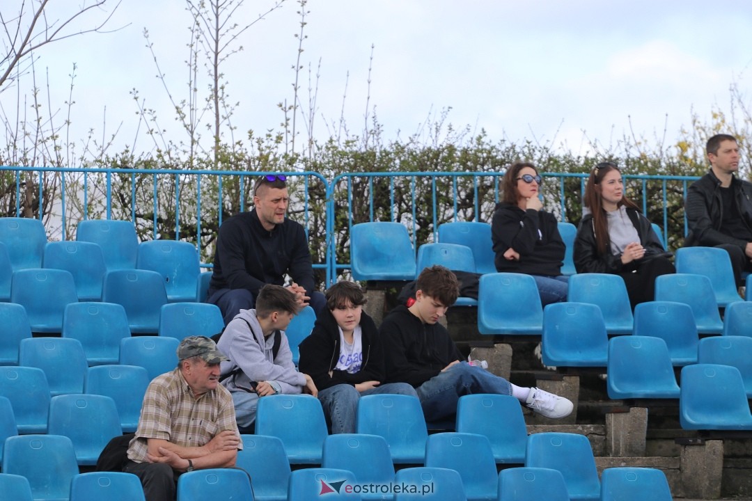 Narew Ostrołęka - PAF Płońsk [06.04.2024] - zdjęcie #44 - eOstroleka.pl