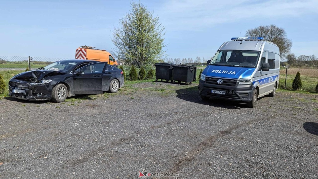 Wypadek we wsi Czernie [07.04.2024] - zdjęcie #4 - eOstroleka.pl