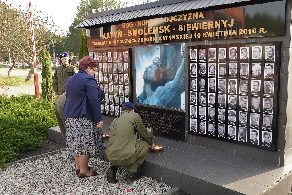 14. rocznica katastrofy smoleńskie. Skromne uroczystości w Ostrołęce [10.04.2024] - zdjęcie #9 - eOstroleka.pl