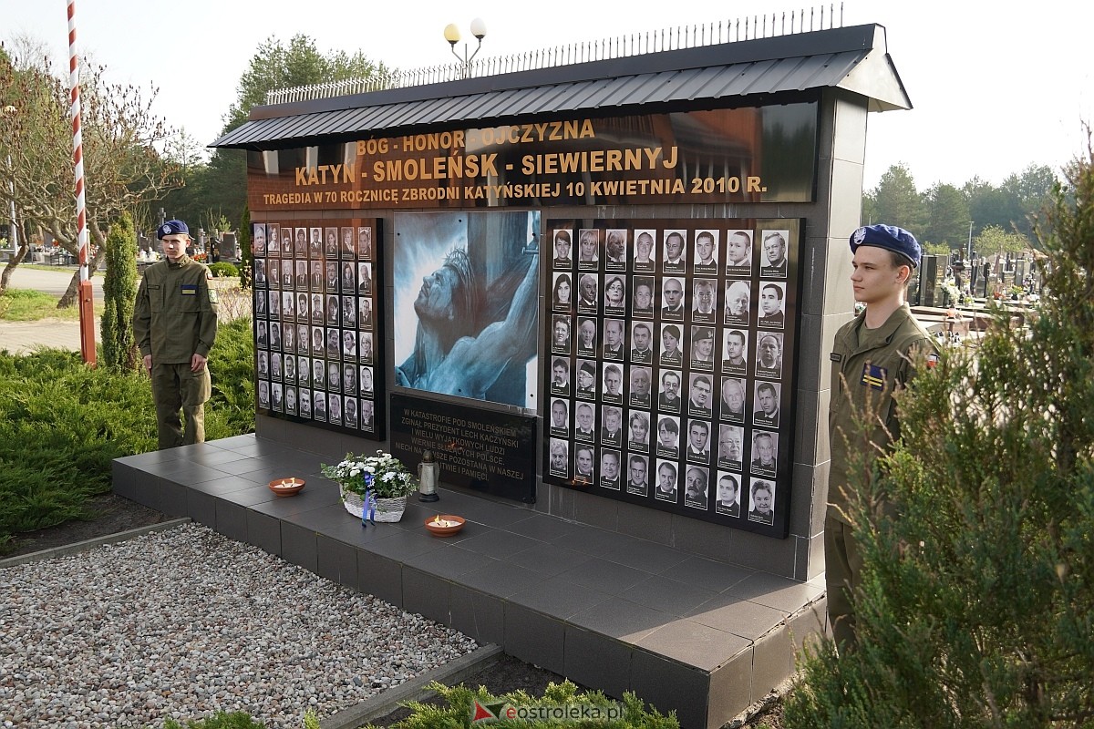 14. rocznica katastrofy smoleńskie. Skromne uroczystości w Ostrołęce [10.04.2024] - zdjęcie #5 - eOstroleka.pl