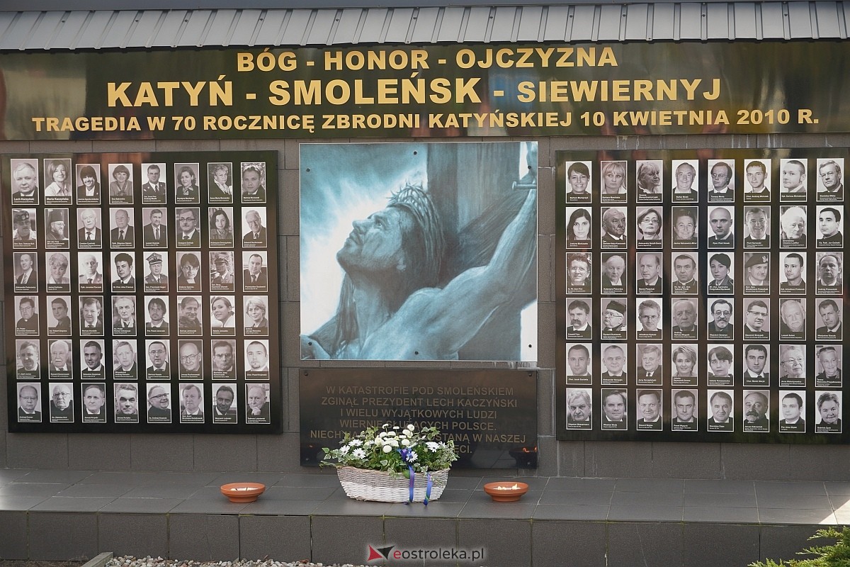 14. rocznica katastrofy smoleńskie. Skromne uroczystości w Ostrołęce [10.04.2024] - zdjęcie #1 - eOstroleka.pl