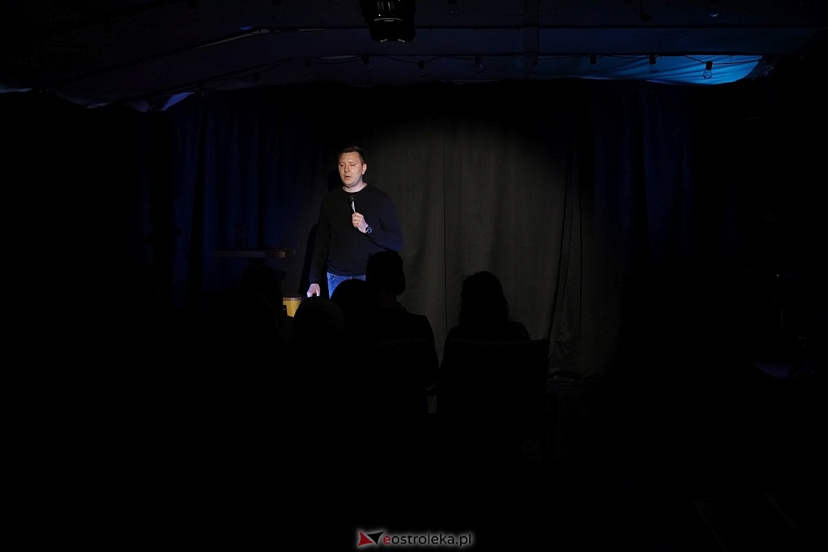 Ostrołęka bawi się do łez! Skóra i Baraniecki podbili Łubudu [08.04.2024] - zdjęcie #21 - eOstroleka.pl