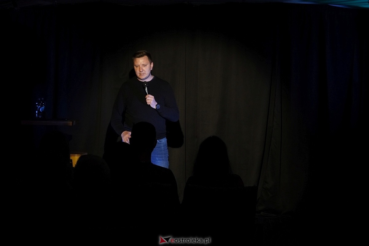 Ostrołęka bawi się do łez! Skóra i Baraniecki podbili Łubudu [08.04.2024] - zdjęcie #20 - eOstroleka.pl