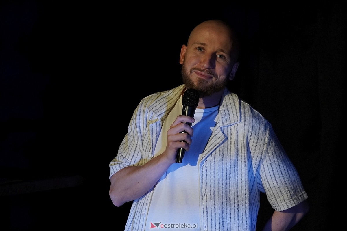 Ostrołęka bawi się do łez! Skóra i Baraniecki podbili Łubudu [08.04.2024] - zdjęcie #18 - eOstroleka.pl