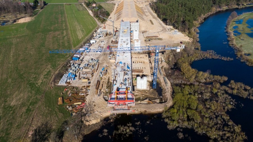 Ponad kilometr estakady nad Narwią na Via Baltica! Częścią pojedziemy jeszcze w tym roku! [11.04.2024] - zdjęcie #13 - eOstroleka.pl