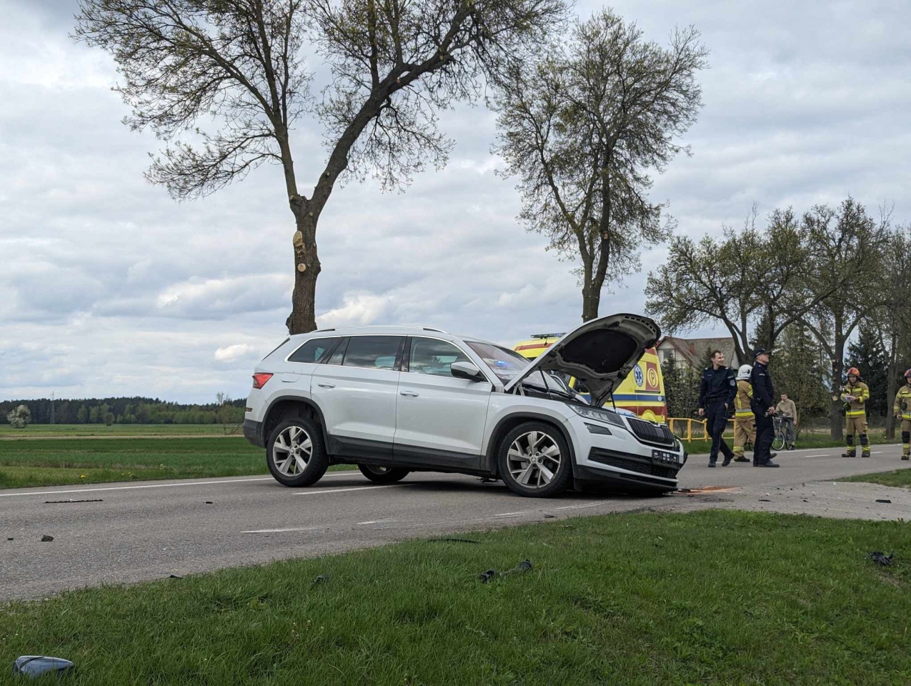 Wypadek w Żabinie [12.04.2024] - zdjęcie #14 - eOstroleka.pl