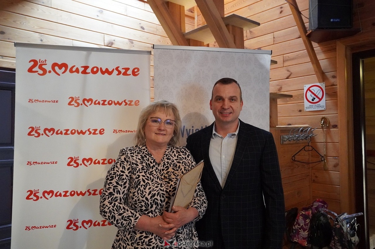 Spotkanie integracyjne seniorów i osób niepełnosprawnych w Dzbeninie [12.04.2024] - zdjęcie #70 - eOstroleka.pl