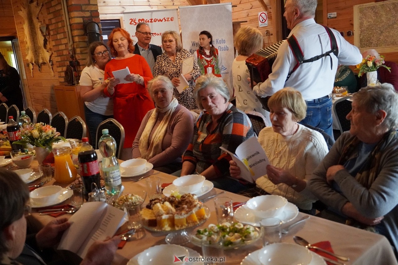 Spotkanie integracyjne seniorów i osób niepełnosprawnych w Dzbeninie [12.04.2024] - zdjęcie #20 - eOstroleka.pl