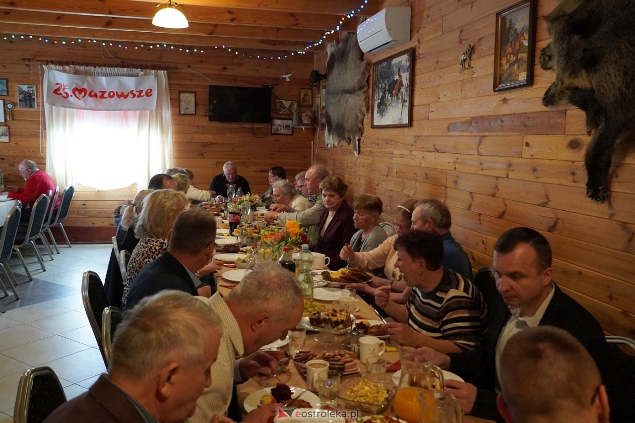 Spotkanie integracyjne seniorów i osób niepełnosprawnych w Dzbeninie [12.04.2024] - zdjęcie #38 - eOstroleka.pl