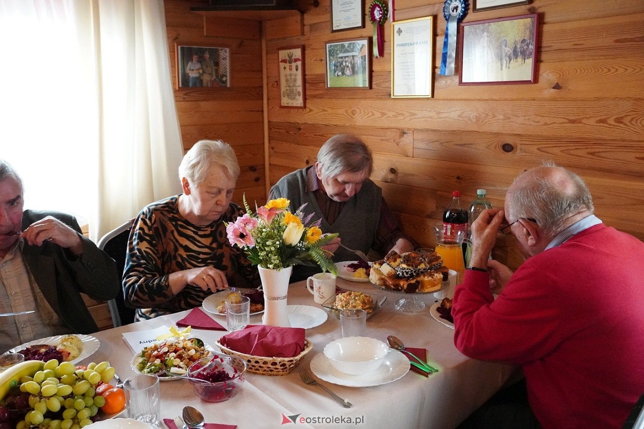 Spotkanie integracyjne seniorów i osób niepełnosprawnych w Dzbeninie [12.04.2024] - zdjęcie #42 - eOstroleka.pl