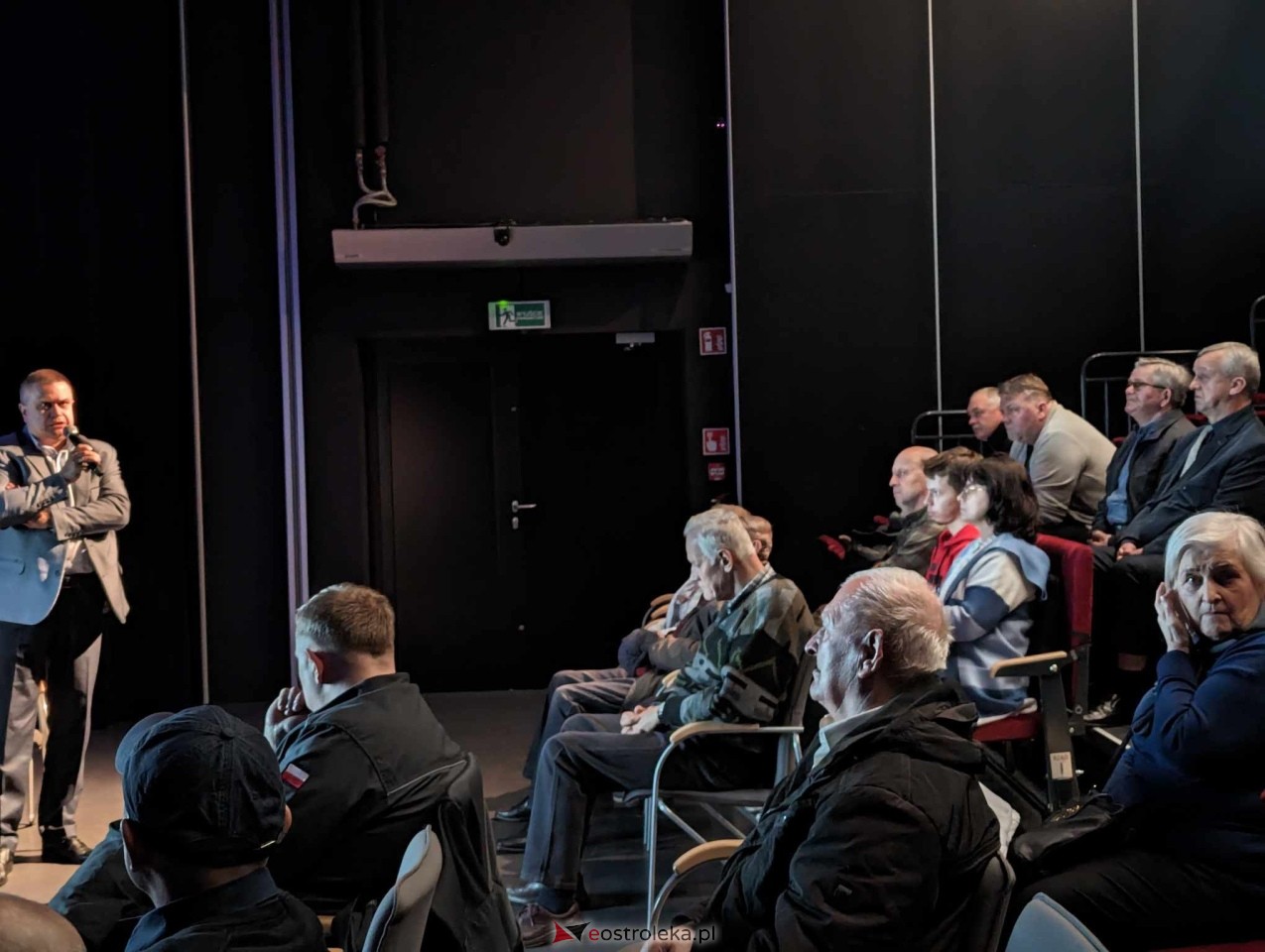 Spotkanie z Robertem Radzikiem [18.04.2024] - zdjęcie #7 - eOstroleka.pl