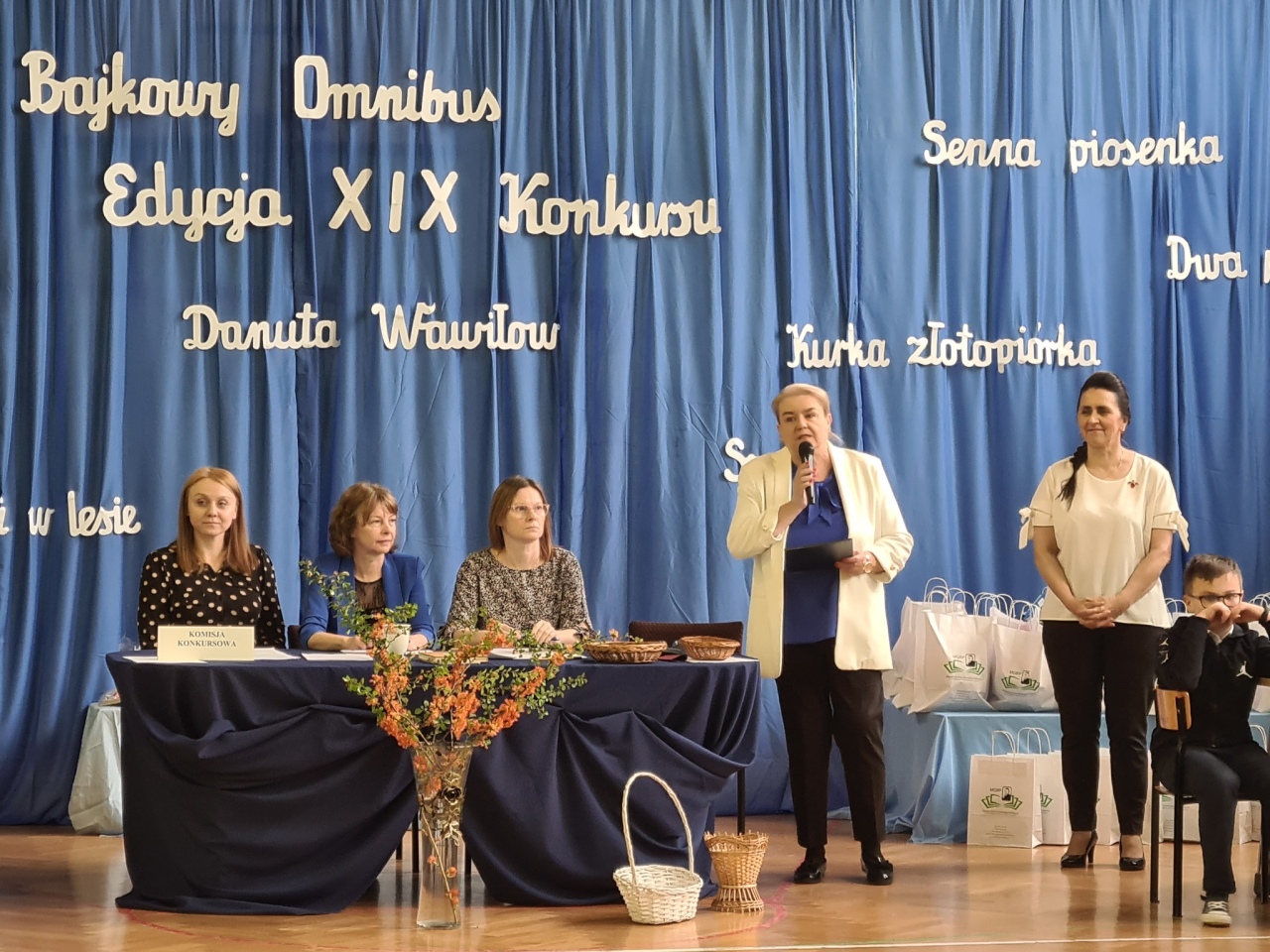 XIX EDYCJA MIĘDZYGMINNEGO KONKURSU „BAJKOWY OMNIBUS” [17.04.2024] - zdjęcie #12 - eOstroleka.pl