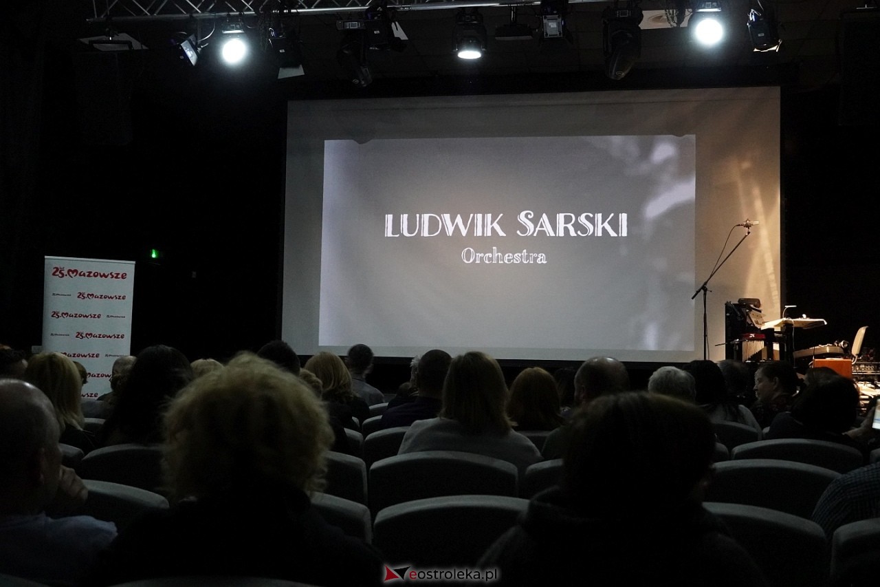 Orkiestra Ludwika Sarskiego z filmami Romana Polańskiego oczarowała publiczność w Multimedialnym Centrum Natura [20.04.2024] - zdjęcie #19 - eOstroleka.pl