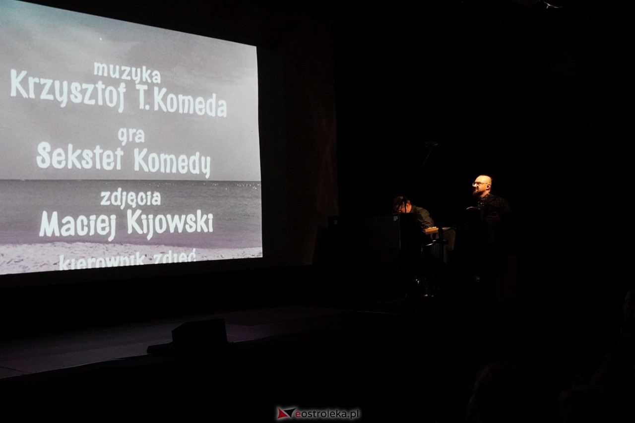 Orkiestra Ludwika Sarskiego z filmami Romana Polańskiego oczarowała publiczność w Multimedialnym Centrum Natura [20.04.2024] - zdjęcie #11 - eOstroleka.pl