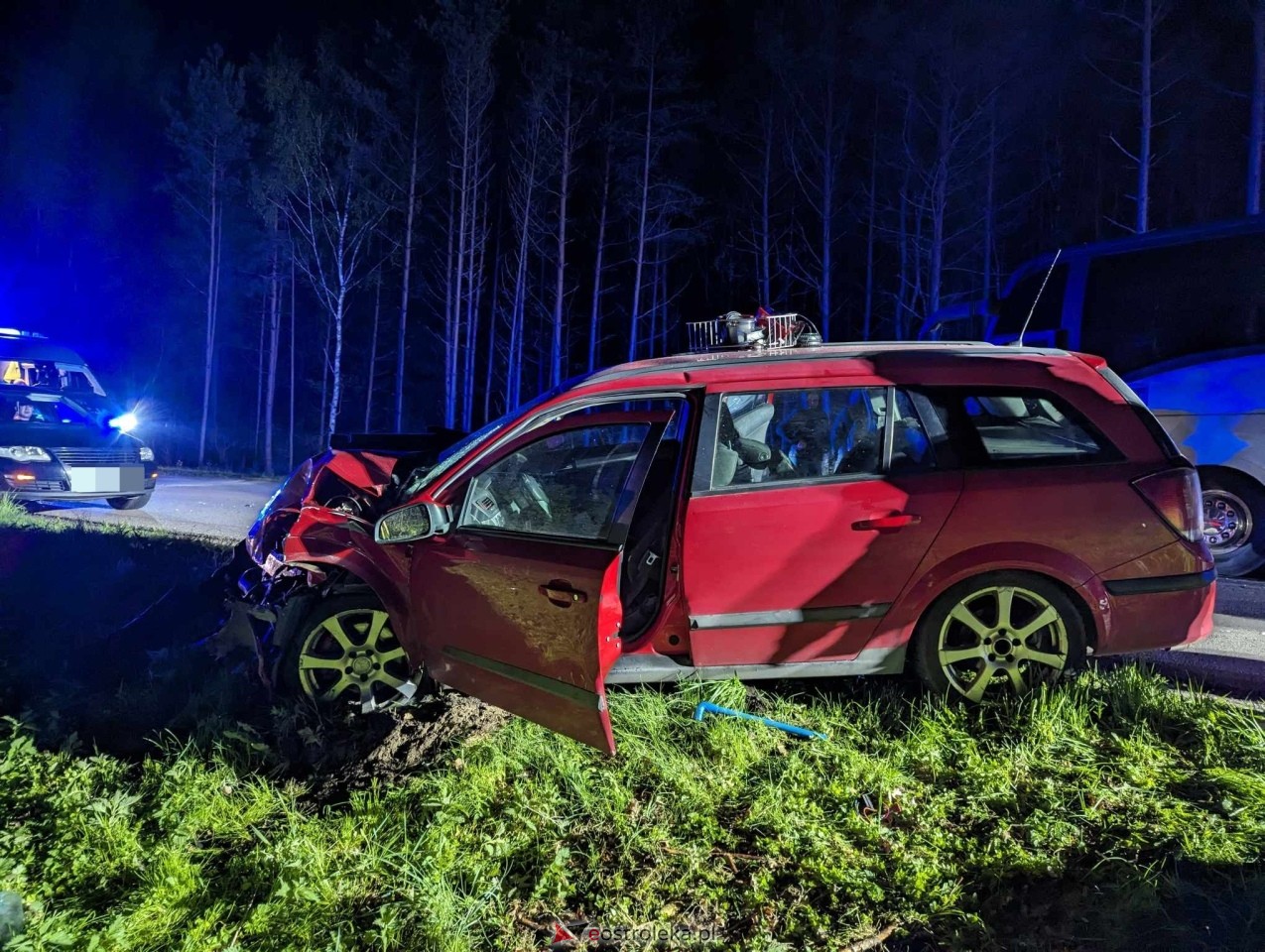 Kolizja na trasie Kadzidło-Jeglijowiec [20.04.2024] - zdjęcie #12 - eOstroleka.pl
