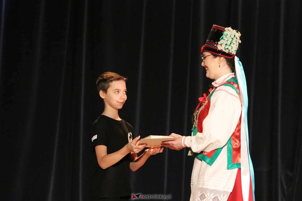 Kurpiowskie Prezentacje Artystyczne [21.04.2024] - zdjęcie #50 - eOstroleka.pl