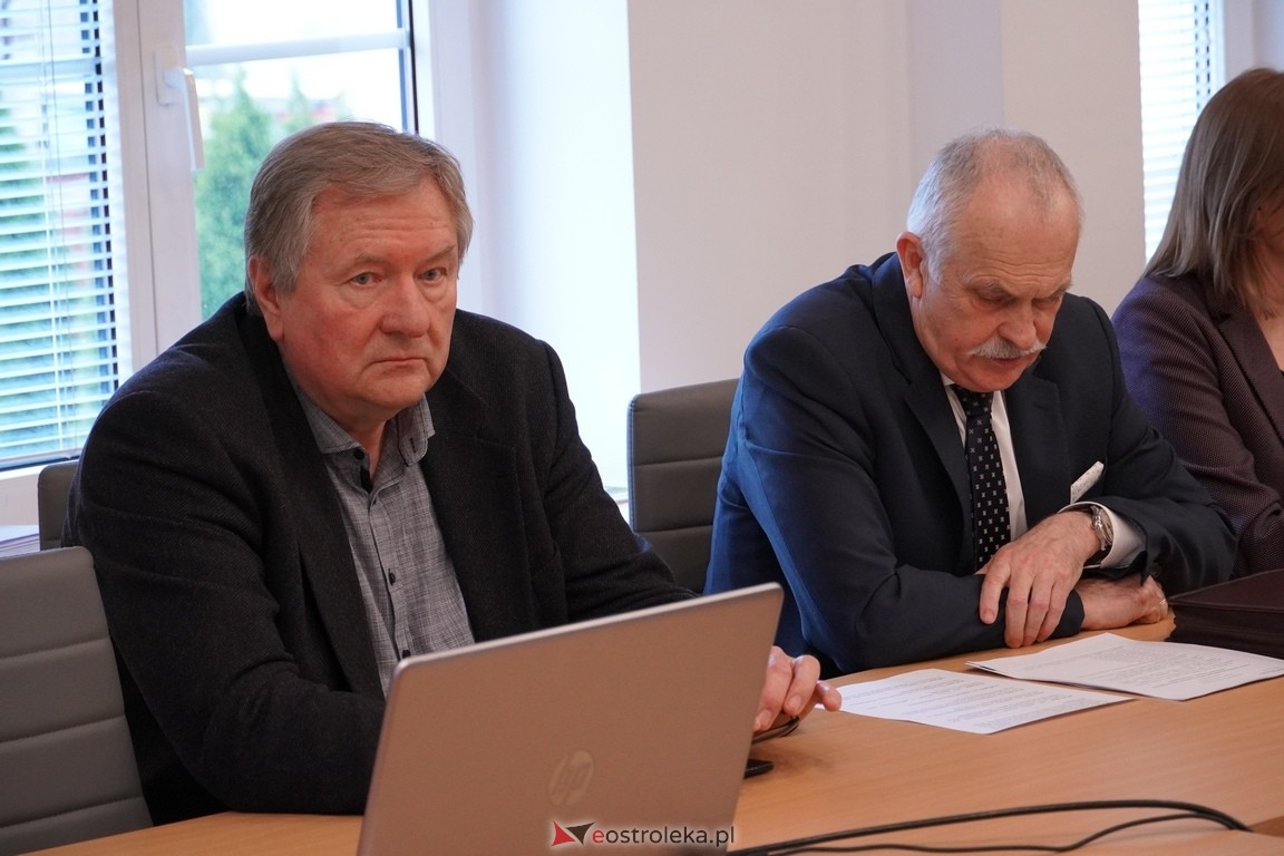 Ekspresowe tempo budowy mostu na rzece Narew w Teodorowie. Konferencja w Starostwie Powiatowym [22.04.2024] - zdjęcie #43 - eOstroleka.pl