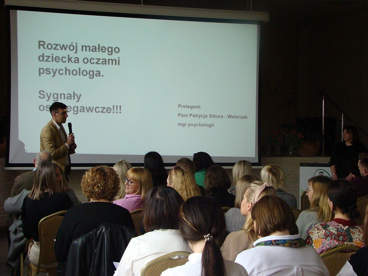 Małe dziecko – sygnały ostrzegawcze. Interdyscyplinarne spojrzenie na rozwój dziecka [23.04.2024] - zdjęcie #18 - eOstroleka.pl