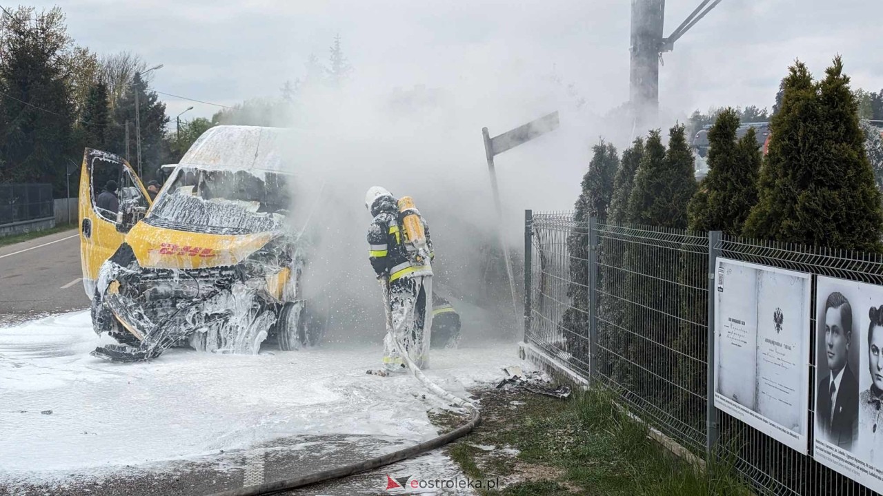 Wypadek na Dzikiej Róży w Czarnowcu [23.04.2024] - zdjęcie #37 - eOstroleka.pl