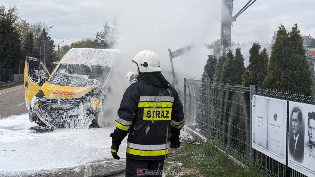 Wypadek na Dzikiej Róży w Czarnowcu [23.04.2024] - zdjęcie #32 - eOstroleka.pl