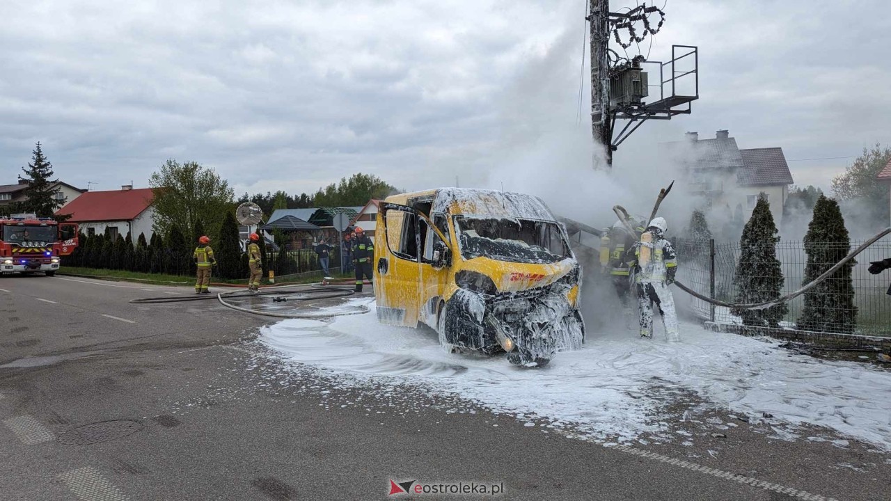 Wypadek na Dzikiej Róży w Czarnowcu [23.04.2024] - zdjęcie #3 - eOstroleka.pl